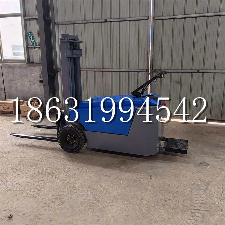 北斗镇全电动叉车插腿式堆高车液压装卸车1.5吨升高小型站驾式铲车